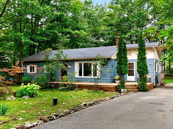 16 Fredrick Ave, Tiny, ON L0L 1P1