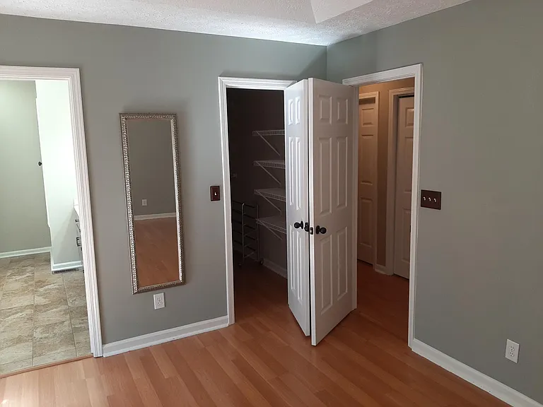 411 Hearthstone Way — Photo 8