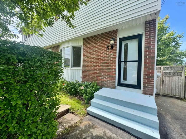 38 Lucien Dr, Halifax, NS B2W 2H8