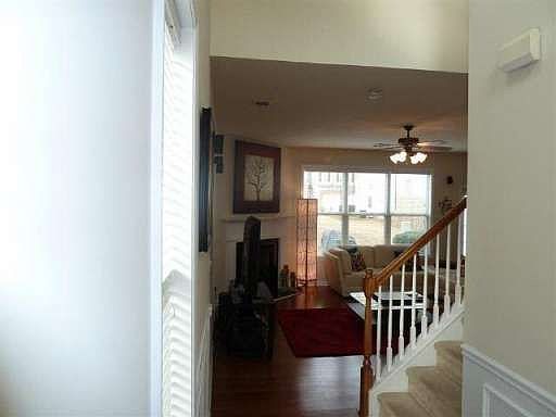 2nd image of 242 Cavendar Way
