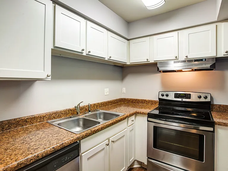 Woodberry Apartments — Photo 5