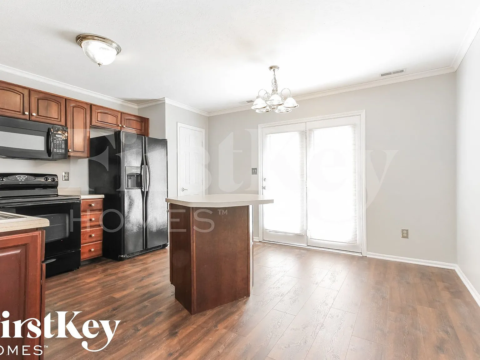 3 bed, 2.5 bath, 1707 sqft, $2,250 — Photo 4