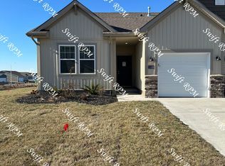 12428 S Parkwood Dr #1, Lees Summit, MO 64086