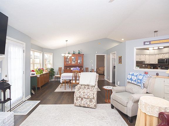 4th image of 5119 Chimneylake Dr