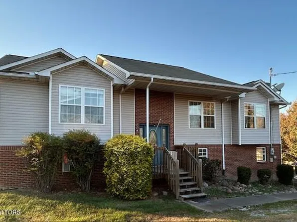 132 Ridgefield Dr, Dandridge, TN 37725