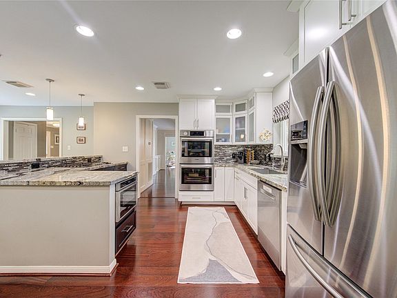4th image of 15739 Fleetwood Oaks Dr