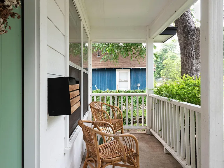 2115 Garden St — Photo 3