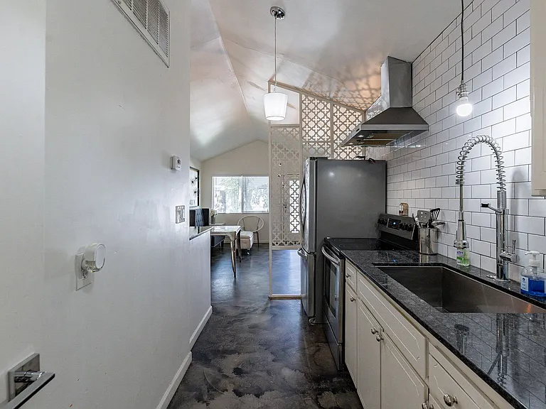 2309 S College Ave #17 — Photo 19