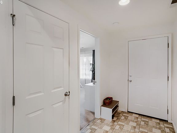 4th image of 912 12th St