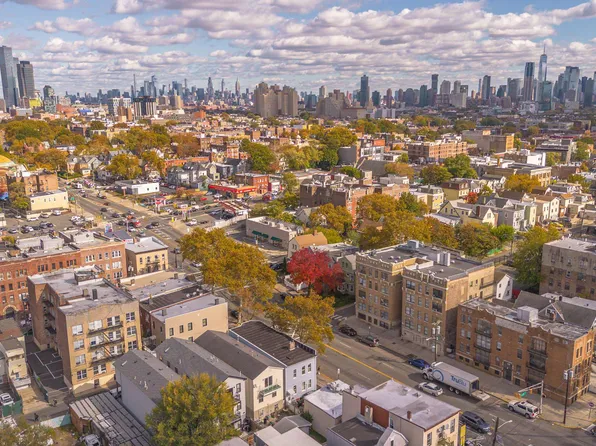 83 Oxford Avenue image 24 of 24