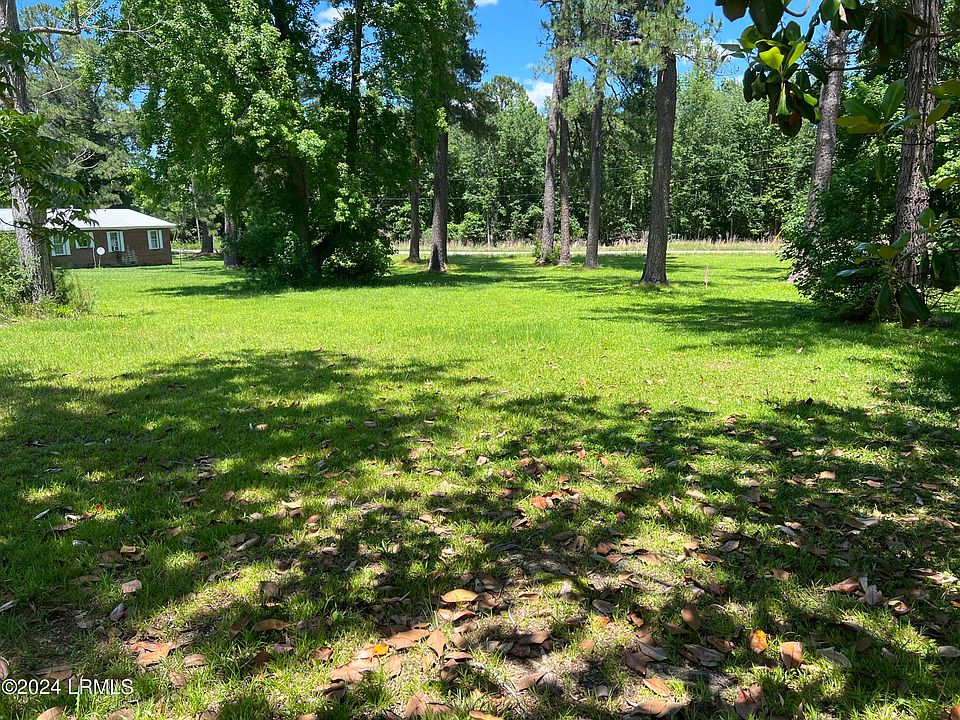 2nd image of Elm St E