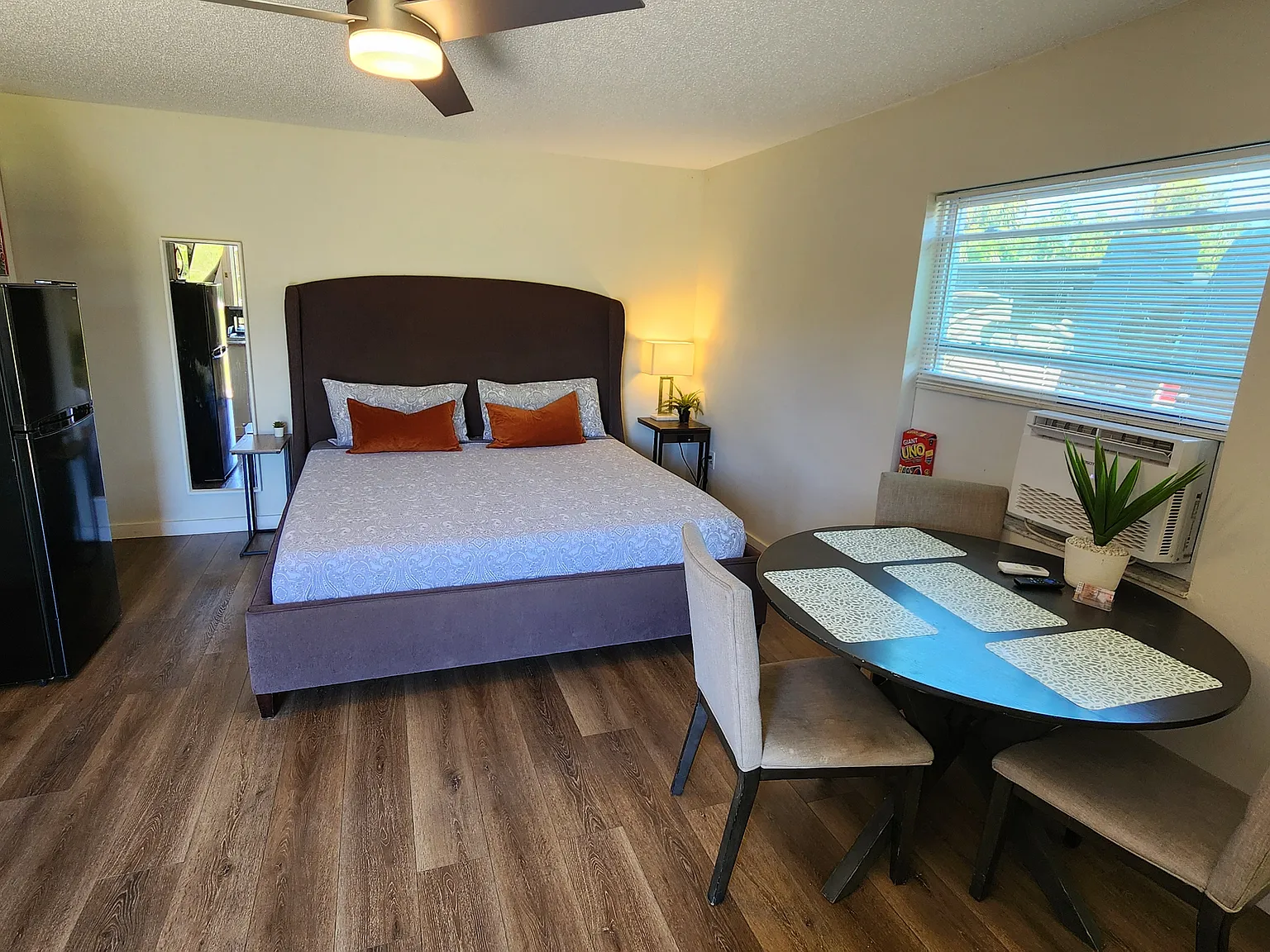 Studio, 400 sqft, $1,350 — Photo 3