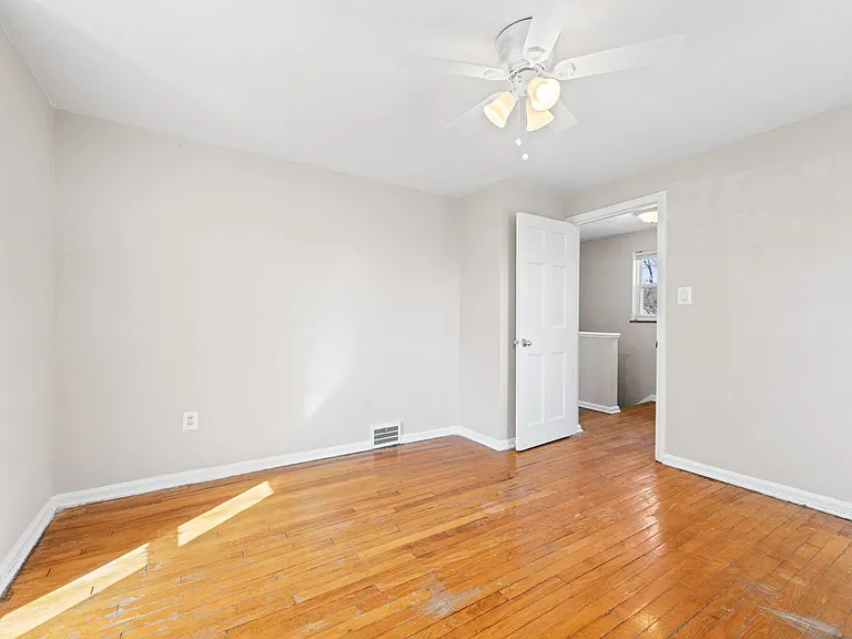 21000 Priday Ave — Photo 13