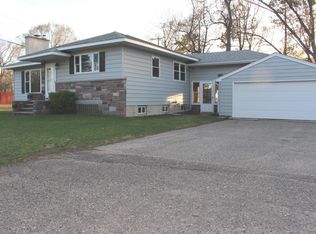 1527 Clearwater Rd, Saint Cloud, MN 56301
