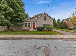 18 Hall St, Winooski, VT 05404