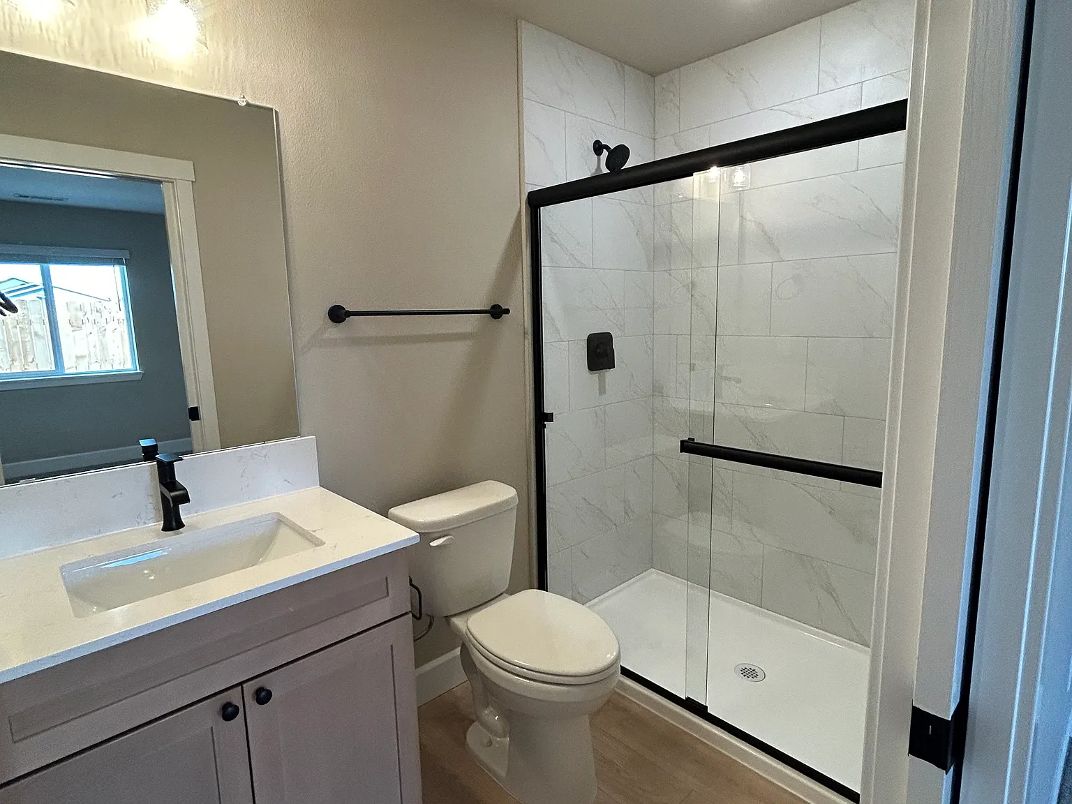 3 bed, 1223 sqft, $2,100 — Photo 4