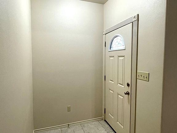 2nd image of 5033 Sedona Pl