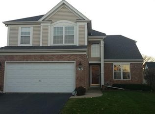 132 Emerald Dr, Streamwood, IL