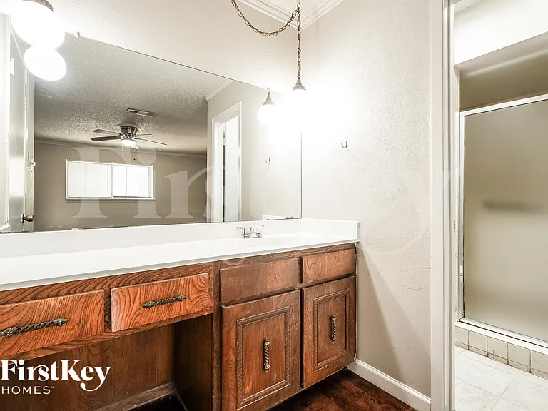 222 Creekwood Ct — Photo 14
