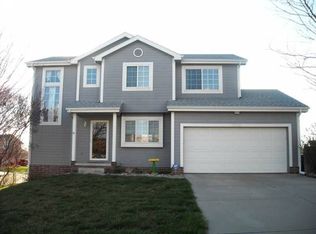 10708 S 19th St, Bellevue, NE 68123