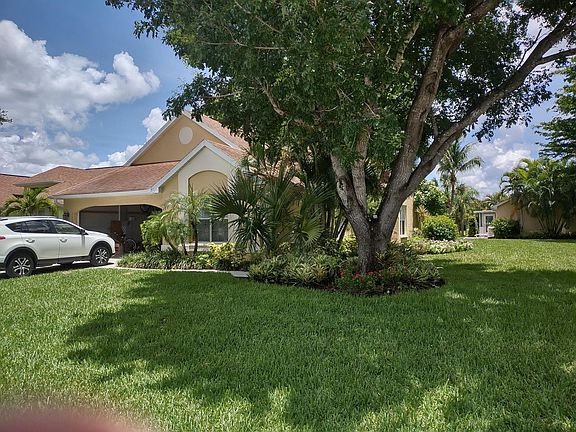 3rd image of 15275 Cricket Ln