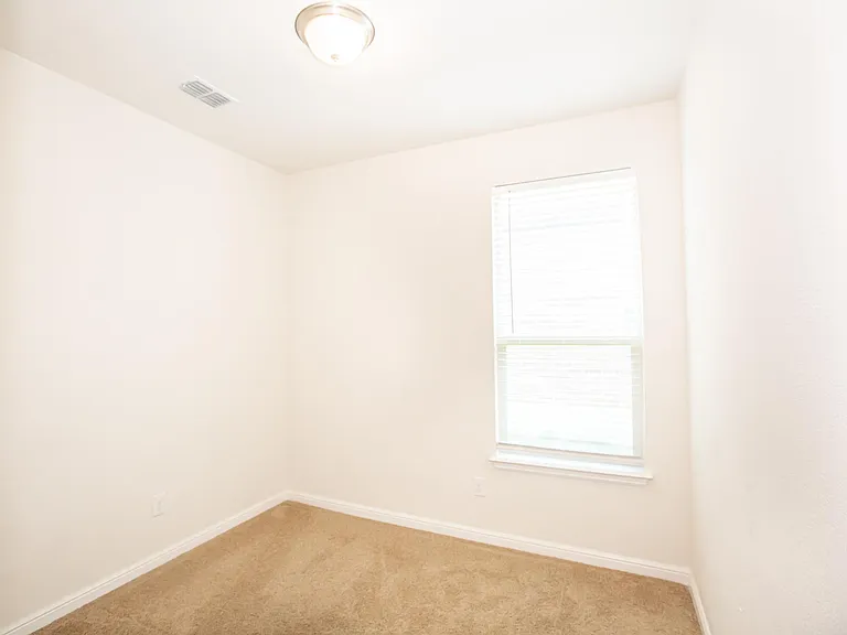 9524 Blaine Dr — Photo 11