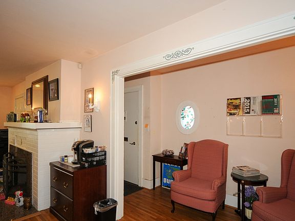 2nd image of 300 M St NE