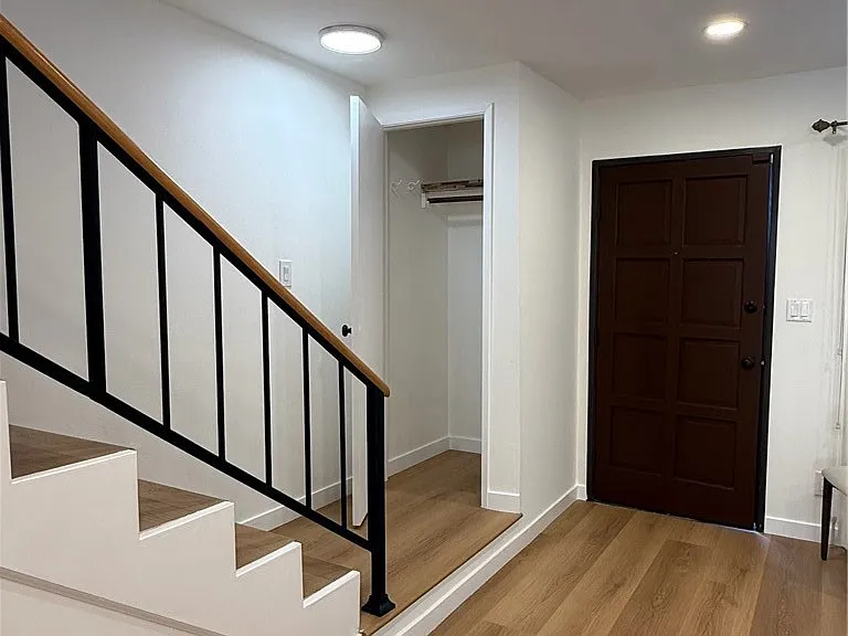 1137 N Maryland Ave #5 — Photo 12