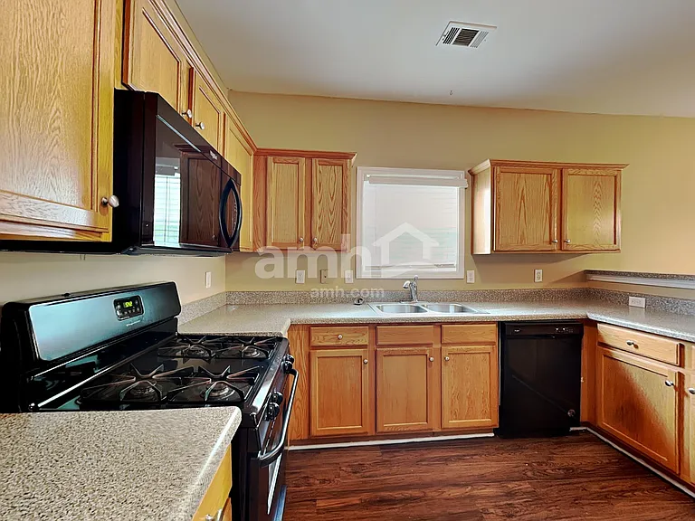 4813 Madison Point Cir — Photo 3