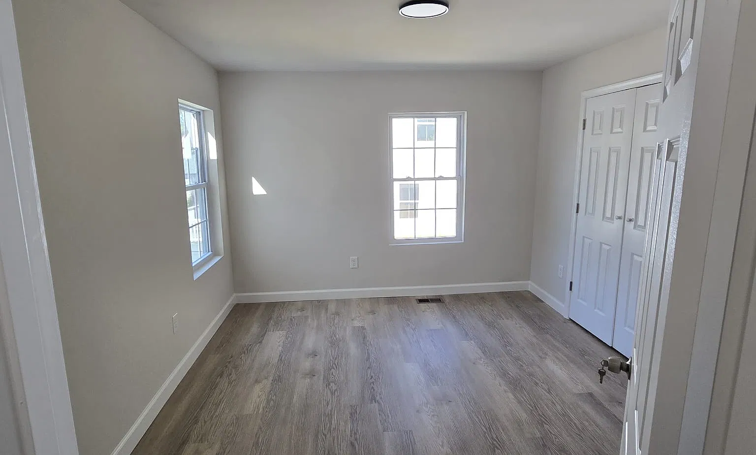 2 bed, 1.5 bath, 1933 sqft, $1,699 — Photo 4