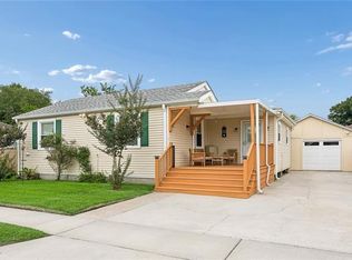 2220 Lloyds Ave, Chalmette, LA 70043