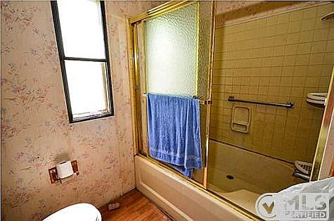 4th image of 304 N Milam Ave