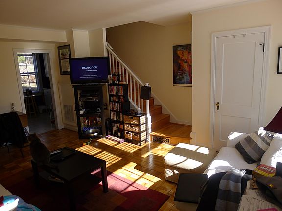3rd image of 1401 S Barton St Unit 225