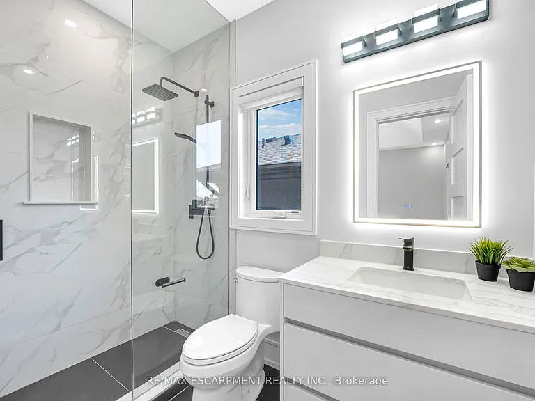 221 Morden Rd E — Photo 33