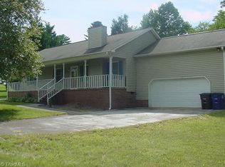 5540 Highland Trace Ct, Winston Salem, NC 27105