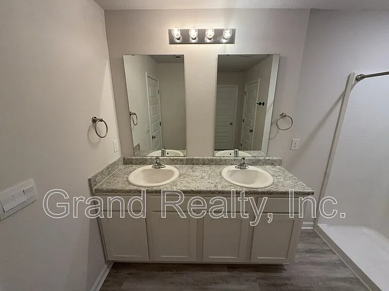 4407 White Cedar Ct — Photo 14