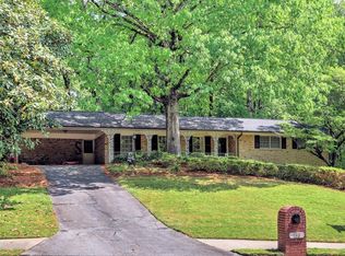 190 W Spalding Dr, Atlanta, GA 30328