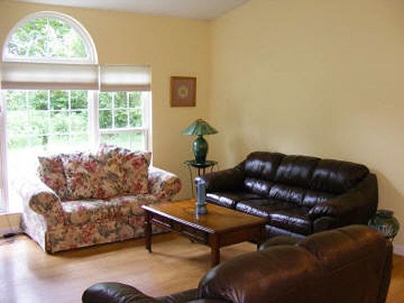 3rd image of 17004 Dawn Dr