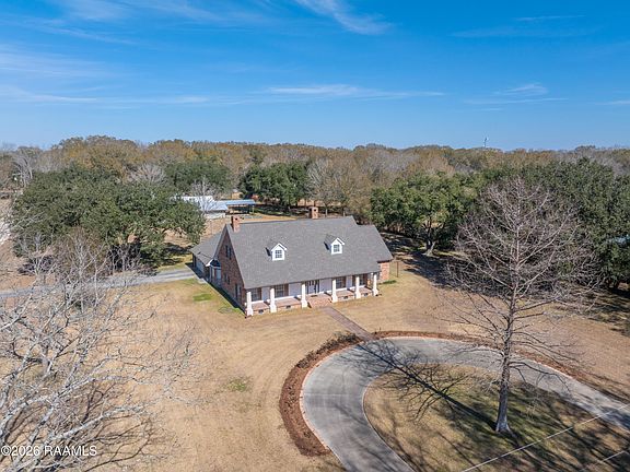3rd image of 1110 Mardi Gras Rd