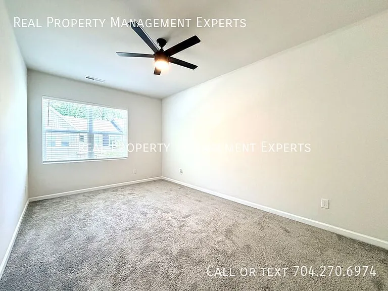 6016 Caprera Way — Photo 13