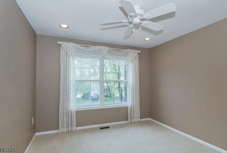 84 Constitution Way — Photo 13