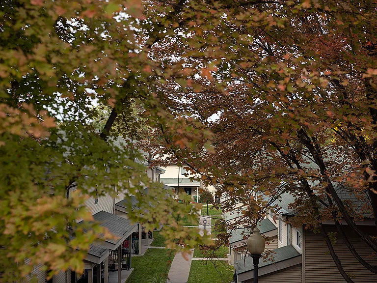 Promenade Oaks Apartments — Photo 62