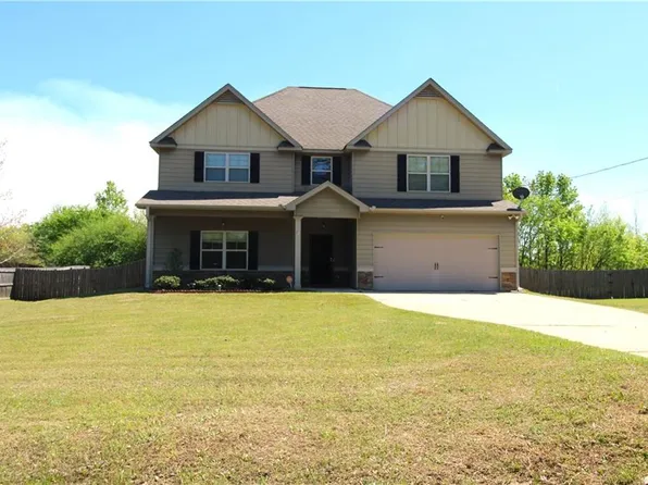 305 Owens Rd, Fort Mitchell, AL 36856
