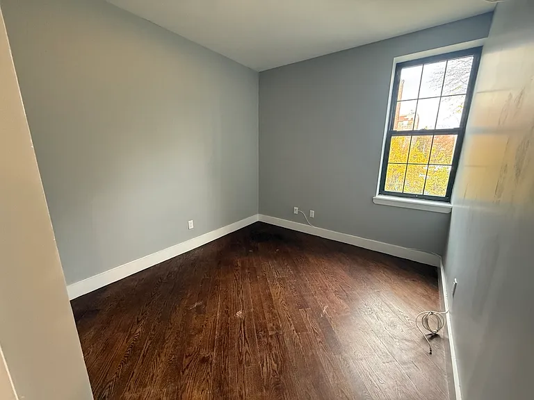 35 Claver Pl #4K — Photo 8