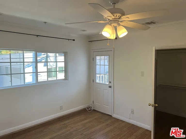 4626 N Noble Ave — Photo 15