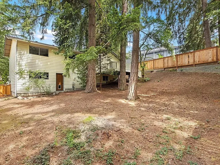 16425 NE 105th Pl — Photo 24