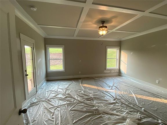 4th image of 3909 Meadowland Dr