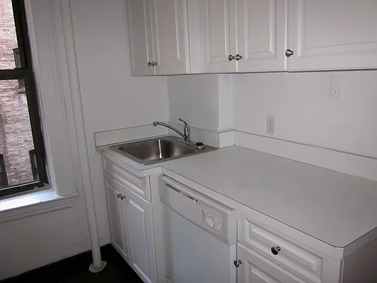 Rented by Metropolitan Equities | media 15