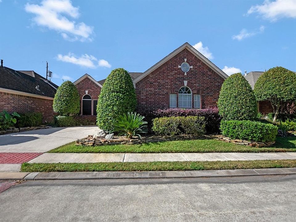 1st image of 408 Pine Creek Dr
