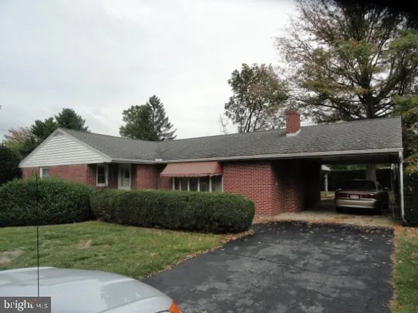 234 Pine Dr, Fayetteville, PA 17222